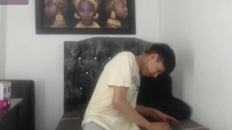 Snapshot of alex_it0 chatting on 05-21-26, 08:49 alex_it0 online show from 05-21-26, 08:49