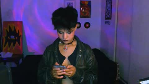 Alex online show from 10-09-25, 01:03