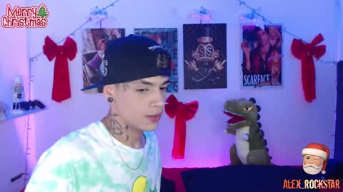 Snapshot of alex_rockstar chatting on 12-17-24, 08:43 online show from 12-17-24, 08:43