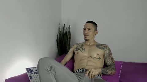 Snapshot of alex_sthorm chatting on 12-20-24, 01:36 alex_sthorm online show from 12-20-24, 01:36