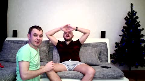 Snapshot of alex_tobey chatting on 01-10-25, 04:44 Alex and Tobey online show from 01-10-25, 04:44