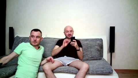 Snapshot of alex_tobey chatting on 10-02-25, 01:12 Alex and Tobey online show from 10-02-25, 01:12