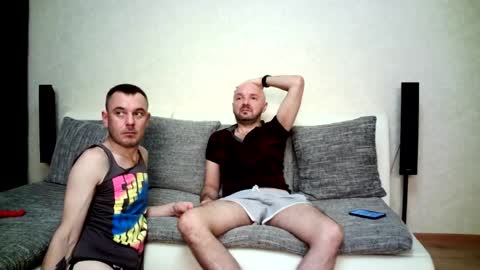 Snapshot of alex_tobey chatting on 10-05-25, 01:37 Alex and Tobey online show from 10-05-25, 01:37