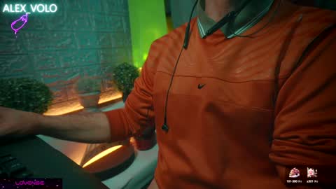 Snapshot of alex_volo chatting on 01-16-25, 01:25 Alex online show from 01-16-25, 01:25