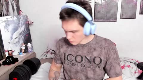 Snapshot of alex_wandhot chatting on 01-24-25, 06:46 Alex WandHot online show from 01-24-25, 06:46