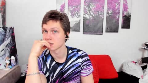 Snapshot of alex_wandhot chatting on 02-08-25, 08:52 Alex WandHot online show from 02-08-25, 08:52