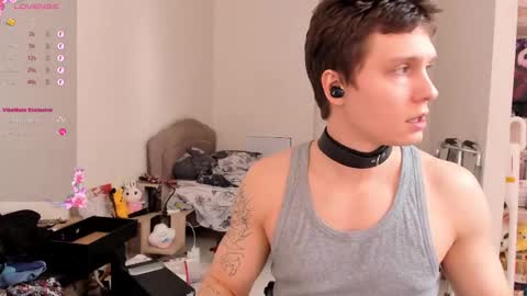 Snapshot of alex_wandhot chatting on 02-09-25, 08:11 Alex WandHot online show from 02-09-25, 08:11