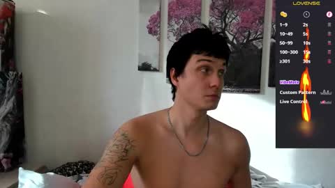 Snapshot of alex_wandhot chatting on 10-30-25, 08:27 Alex WandHot online show from 10-30-25, 08:27