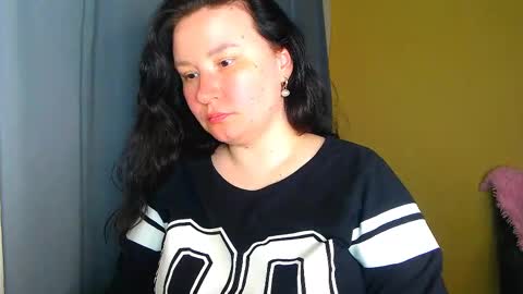Snapshot of alexa__lexie chatting on 05-02-26, 11:37 Alexa online show from 05-02-26, 11:37