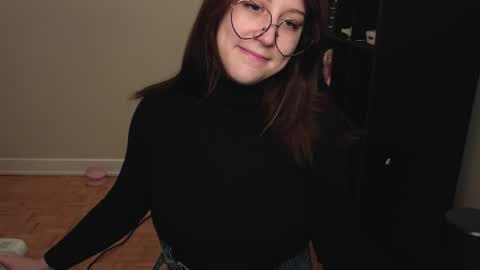 Snapshot of alexa_dream chatting on 12-25-24, 11:31 dont be afraid to click social media link its working just click on that online show from 12-25-24, 11:31