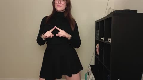 Snapshot of alexa_dream chatting on 12-26-24, 02:33 dont be afraid to click social media link its working just click on that online show from 12-26-24, 02:33