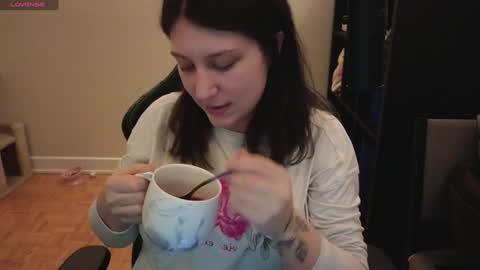 Snapshot of alexa_dream chatting on 01-15-25, 12:41 dont be afraid to click social media link its working just click on that online show from 01-15-25, 12:41