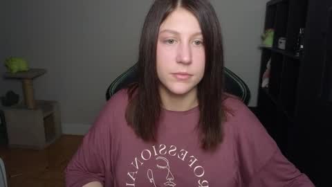 Snapshot of alexa_dream chatting on 02-07-25, 11:24 dont be afraid to click social media link its working just click on that online show from 02-07-25, 11:24