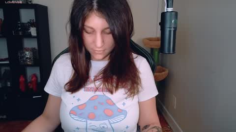 Snapshot of alexa_dream chatting on 09-12-25, 11:59 dont be afraid to click social media link its working just click on that online show from 09-12-25, 11:59