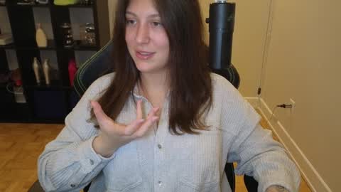 Snapshot of alexa_dream chatting on 10-13-25, 11:16 dont be afraid to click social media link its working just click on that online show from 10-13-25, 11:16