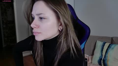 Snapshot of alexa_feels chatting on 05-10-26, 04:23 Little Duck homie online show from 05-10-26, 04:23