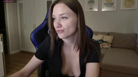 Snapshot of alexa_feels chatting on 05-21-26, 04:36 Little Duck homie online show from 05-21-26, 04:36