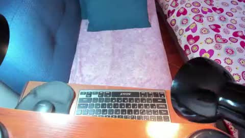 Snapshot of alexa_latina chatting on 07-24-26, 04:05 alexa latina online show from 07-24-26, 04:05