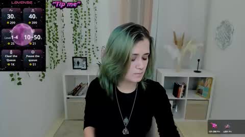 Snapshot of alexa_lexi chatting on 10-04-25, 11:30 alexa_lexi online show from 10-04-25, 11:30