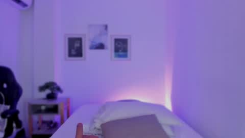 Snapshot of alexa_millers_ chatting on 02-05-25, 04:37 Alexa Millers online show from 02-05-25, 04:37