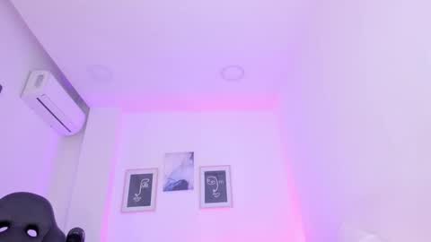 Snapshot of alexa_millers_ chatting on 03-03-25, 10:38 Alexa Millers online show from 03-03-25, 10:38