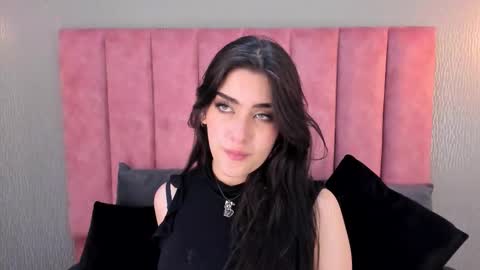 Alexa Thaylor online show from 11-17-25, 05:52