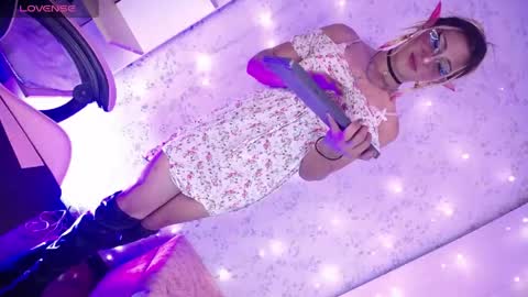 alexaavandercloude online show from 04-28-26, 10:15