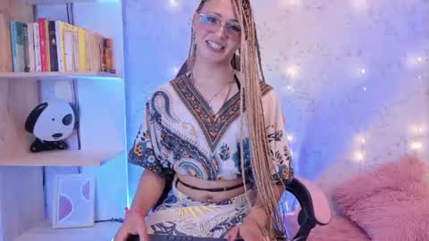 Snapshot of alexaavandercloude chatting on 06-22-26, 08:17 alexaavandercloude online show from 06-22-26, 08:17