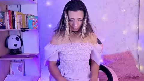 Snapshot of alexaavandercloude chatting on 07-07-26, 07:40 alexaavandercloude online show from 07-07-26, 07:40