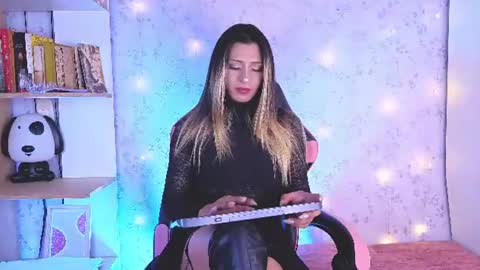 Snapshot of alexaavandercloude chatting on 07-19-26, 10:13 alexaavandercloude online show from 07-19-26, 10:13