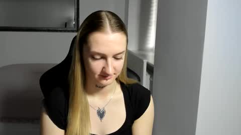 Alexa online show from 11-12-25, 01:44