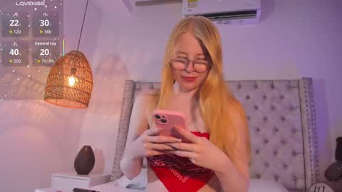 Snapshot of alexahandler chatting on 11-05-25, 07:25 Alexa Handler online show from 11-05-25, 07:25