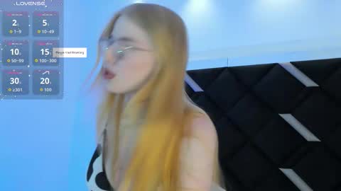 Snapshot of alexahandler chatting on 12-05-25, 12:19 Alexa Handler online show from 12-05-25, 12:19