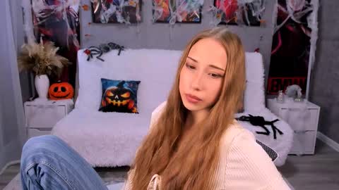 Snapshot of alexaharmon chatting on 10-16-25, 07:20 AlexaHarmon online show from 10-16-25, 07:20