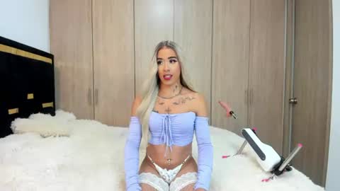 alexamcqueen online show from 07-12-26, 10:12