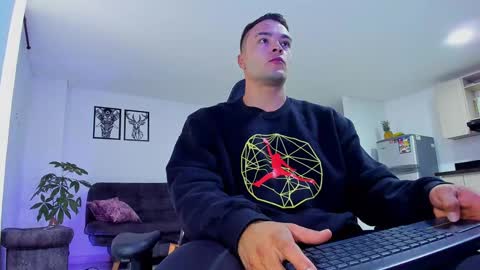 Snapshot of alexander_collin_ chatting on 12-03-24, 12:06 Alex Collin online show from 12-03-24, 12:06