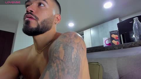 Onlyfansalexmartinezwb  Instagram alexwbmartinez  Twitter martinezcb937 online show from 01-19-25, 03:29