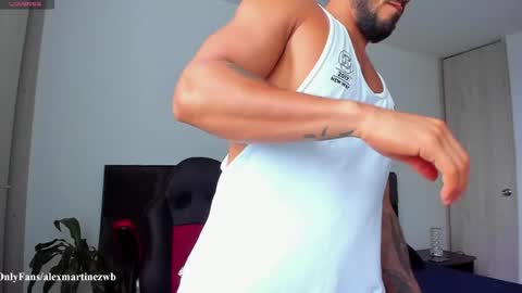 Snapshot of alexander_martines chatting on 06-07-26, 07:17 Onlyfansalexmartinezwb Instagram alexwbmartinez Twitter martinezcb937 online show from 06-07-26, 07:17