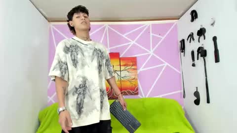 chicos hot online show from 01-24-25, 07:39