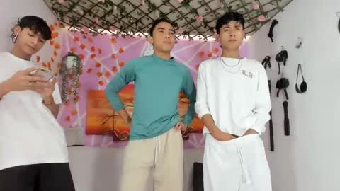 chicos hot online show from 02-15-25, 07:17