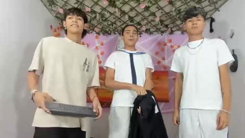 chicos hot online show from 02-26-25, 01:11