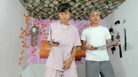 chicos hot online show from 03-09-25, 12:10