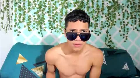 chicos hot online show from 09-28-25, 01:16