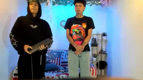 chicos hot online show from 11-06-25, 02:18