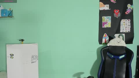 chicos hot online show from 04-18-26, 05:22