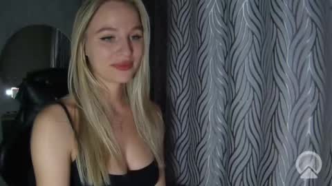 AlexAndMonika online show from 09-21-25, 04:19