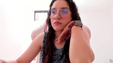 Snapshot of alexandra_clauss chatting on 12-13-25, 09:09 alexandra clauss online show from 12-13-25, 09:09