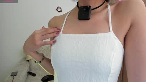 Snapshot of alexandra_fiore chatting on 01-12-25, 03:49 I am Alexandra online show from 01-12-25, 03:49