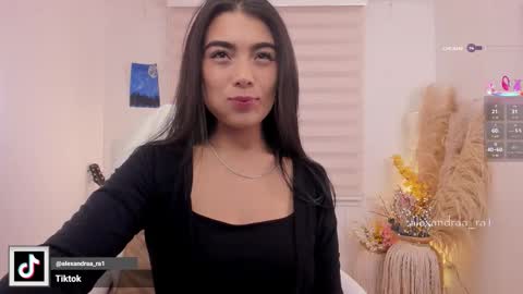 Alexandra Rodriguez online show from 12-01-25, 11:21