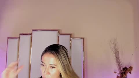 Snapshot of alexandraa_gomez chatting on 09-16-25, 08:10 alexandraa_gomez online show from 09-16-25, 08:10